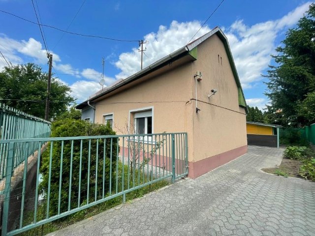 Eladó családi ház, Budapesten, IV. kerületben 85 M Ft, 3 szobás