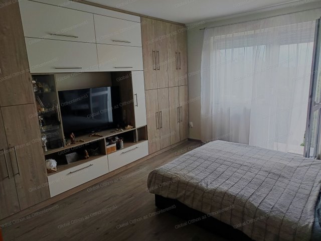 Eladó téglalakás, Mosonmagyaróváron 39.9 M Ft, 2 szobás