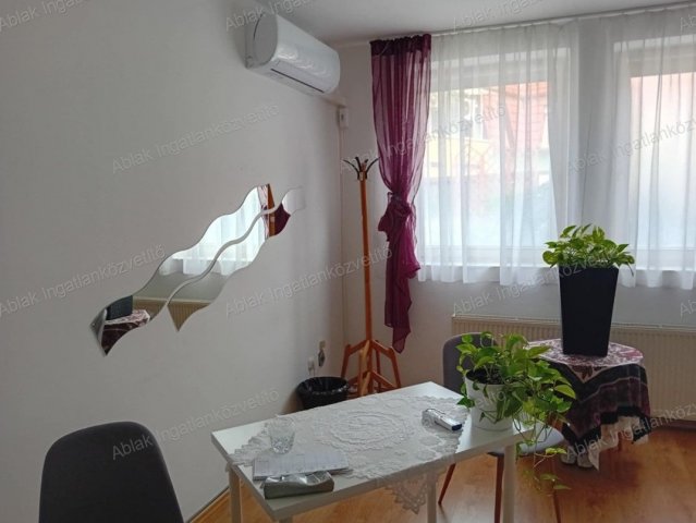 Kiadó iroda, Kecskeméten, Vörösmarty utcában 59 E Ft / hó