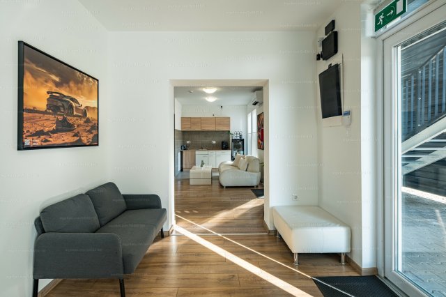 Eladó ipari ingatlan, Budakeszin 430.5 M Ft / költözzbe.hu