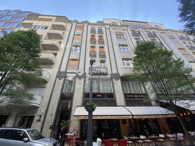 Eladó téglalakás, Budapesten, V. kerületben 149 M Ft, 2+1 szobás