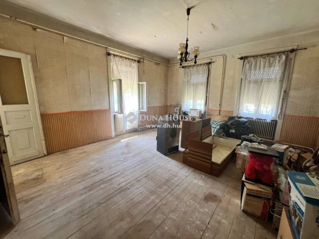 Eladó családi ház, Porrogon 8 M Ft, 3 szobás
