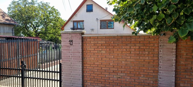 Eladó családi ház, Érden 109 M Ft, 6 szobás