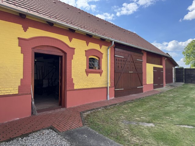 Eladó családi ház, Mosdóson 72.9 M Ft, 4 szobás