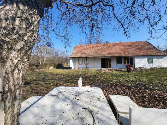 Eladó családi ház, Hatvanban 18.5 M Ft, 2 szobás