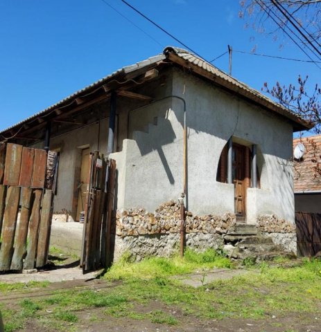 Eladó családi ház, Lőrinciben 30 M Ft, 3+1 szobás