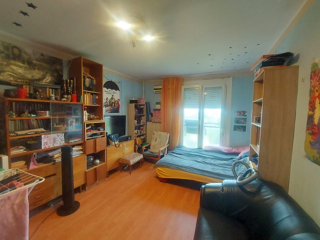 Eladó panellakás, Pécsett, Páfrány utcában 34.9 M Ft, 2 szobás