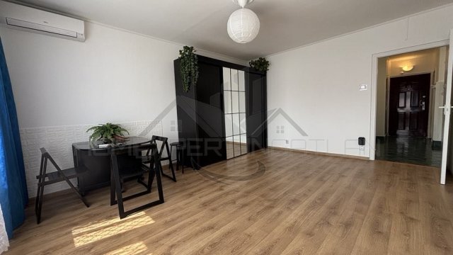Eladó panellakás, Budapesten, X. kerületben 53.9 M Ft, 2 szobás