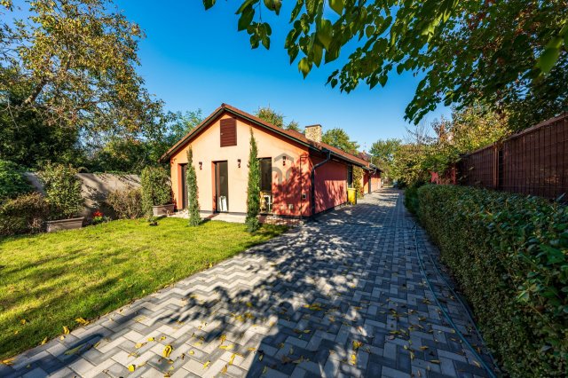 Eladó családi ház, Délegyházán 93.631 M Ft, 6 szobás