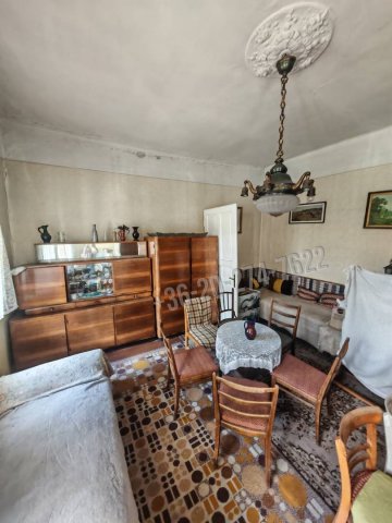 Eladó családi ház, Egerben 48.5 M Ft, 3 szobás