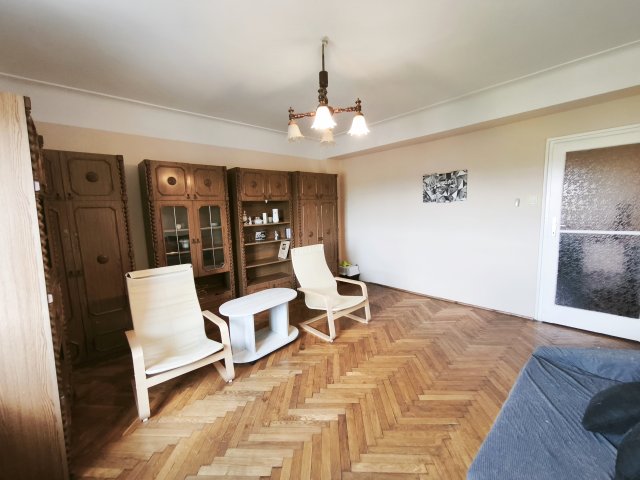 Eladó téglalakás, Dunaújvárosban 24.5 M Ft, 2 szobás