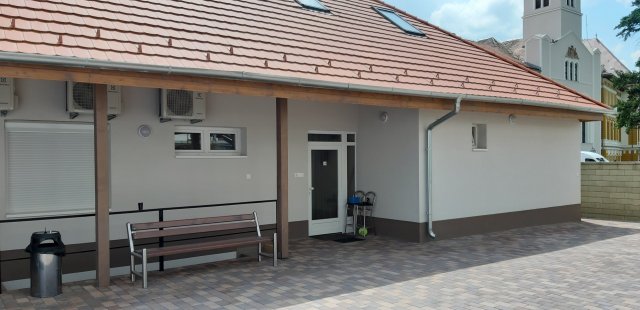 Kiadó téglalakás, albérlet, Pécsett 263 E Ft / hó, 3 szobás