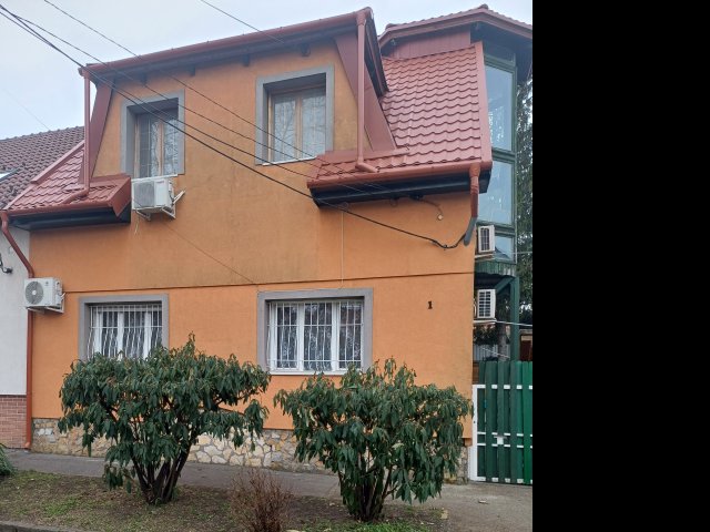 Eladó családi ház, Budapesten, X. kerületben, Gutor utcában