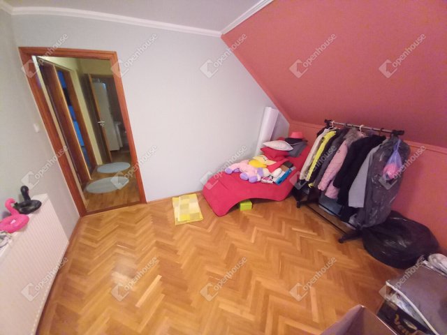 Eladó családi ház, Debrecenben 109.9 M Ft, 4 szobás