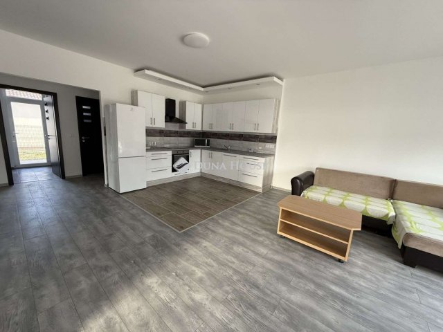 Kiadó családi ház, albérlet, Kecskeméten 400 E Ft / hó
