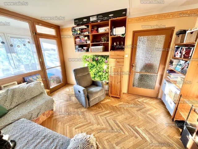 Eladó panellakás, Budapesten, III. kerületben 60.9 M Ft, 2 szobás