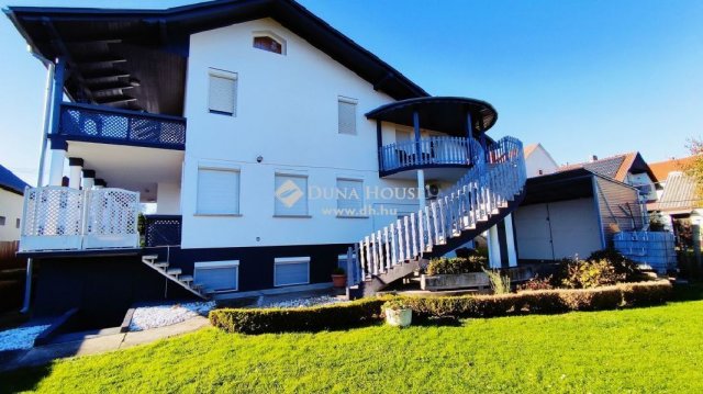 Eladó családi ház, Zalakaroson 110 M Ft, 13 szobás