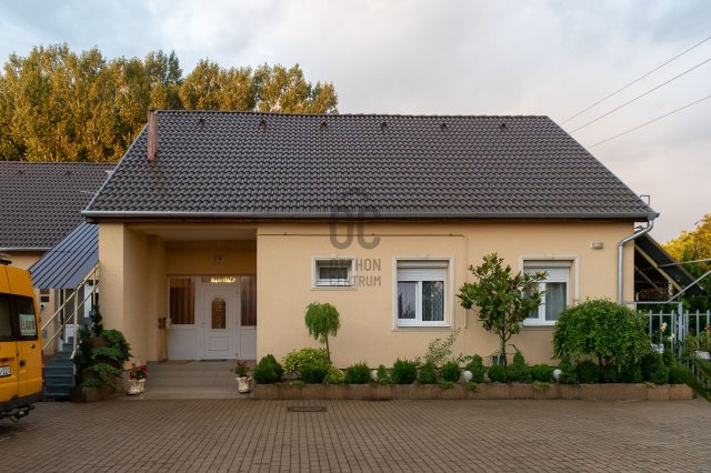 Eladó ipari ingatlan, Nyíregyházán 80 M Ft, 4 szobás