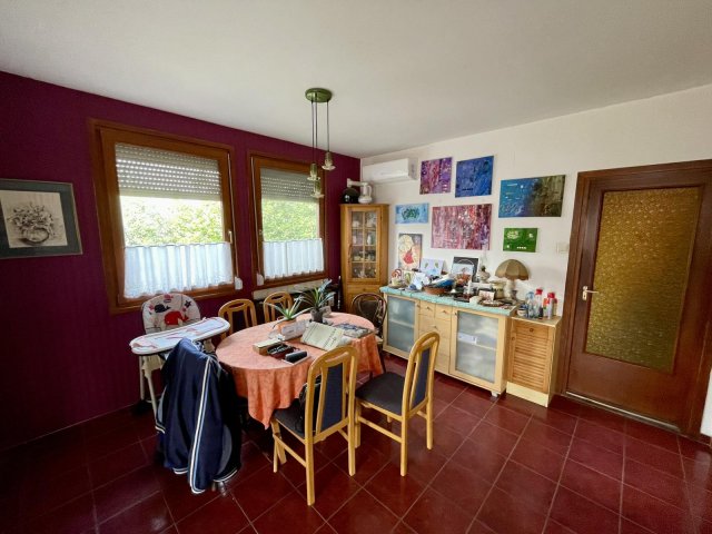 Eladó családi ház, Mogyoródon 95 M Ft, 4+1 szobás