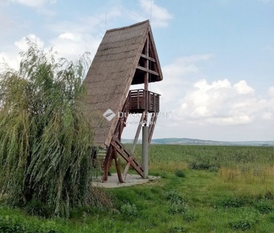 Eladó téglalakásGárdony, földszint