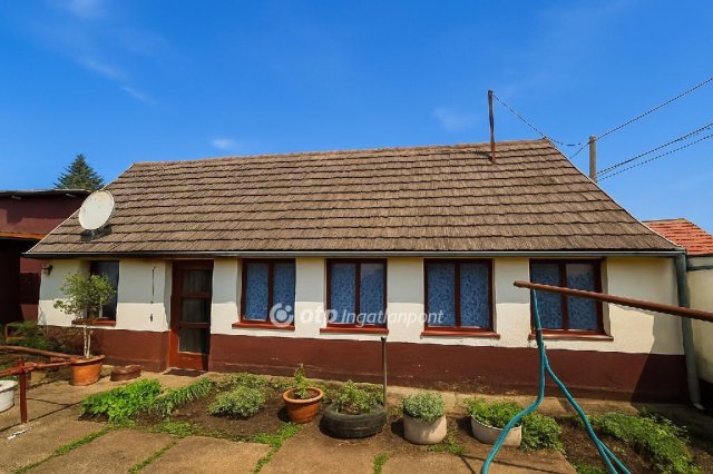 Eladó családi ház, Kiskunlacházán 17.99 M Ft, 3 szobás