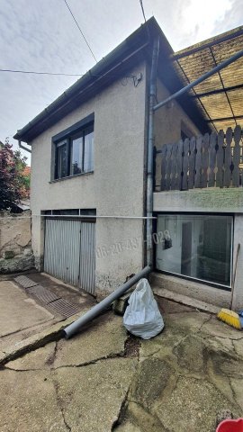 Eladó családi ház, Budakeszin, Batthyány utcában 68.5 M Ft