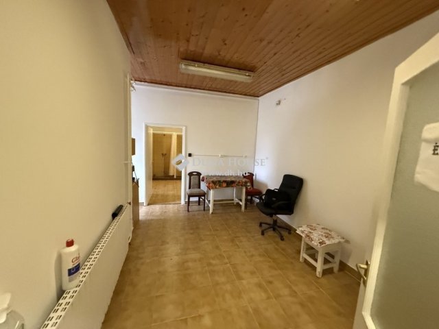 Eladó ipari ingatlan, Cegléden 120 M Ft / költözzbe.hu