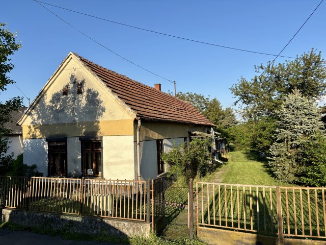 Eladó családi ház, Sármelléken 18 M Ft, 2 szobás