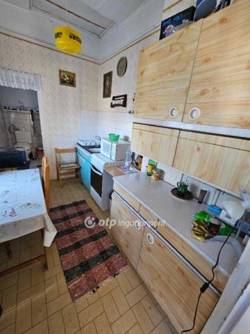 Eladó családi ház, Zagyvarékason 13.99 M Ft, 2 szobás