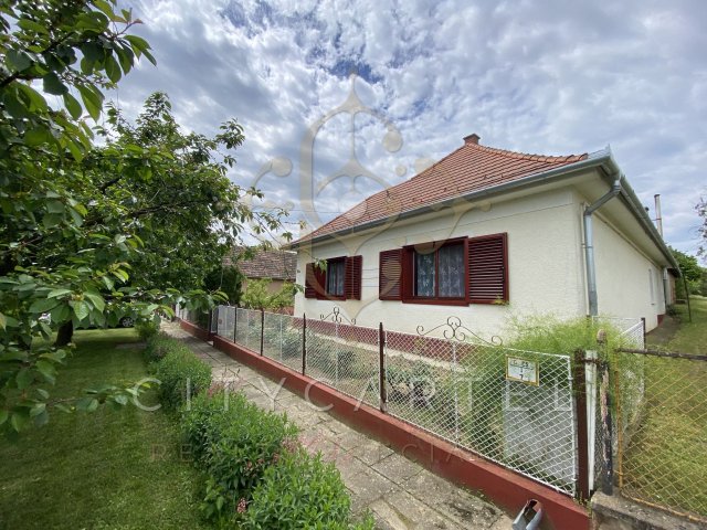 Eladó családi ház, Szőlősgyörökön 54.9 M Ft, 3 szobás