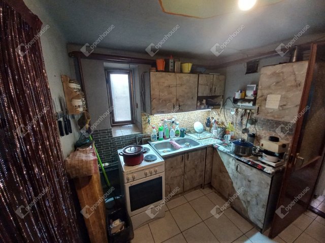 Eladó családi ház, Aparhanton 18 M Ft, 3 szobás
