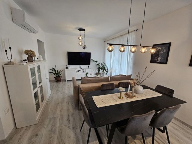 Eladó téglalakás, Pécsett 105 M Ft, 4 szobás