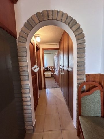 Eladó családi ház, Baján 39.5 M Ft, 2 szobás