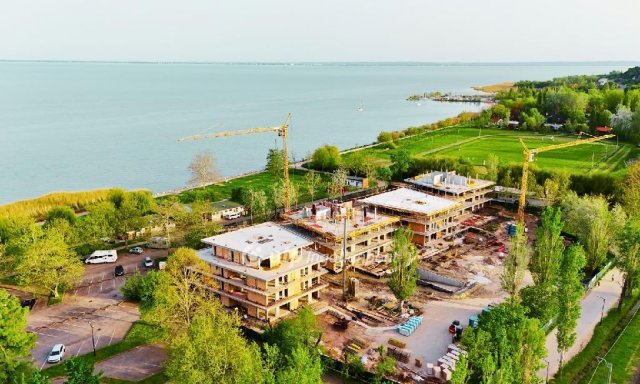 Eladó nyaraló, Balatonalmádiban 158.255 M Ft, 3 szobás