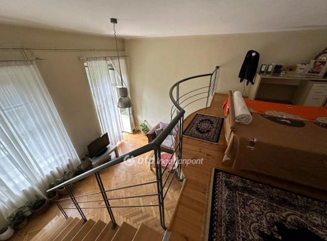Eladó téglalakás, Budapesten, VI. kerületben 120 M Ft, 3 szobás