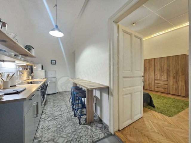 Kiadó téglalakás, albérlet, Budapesten, V. kerületben, 2 szobás