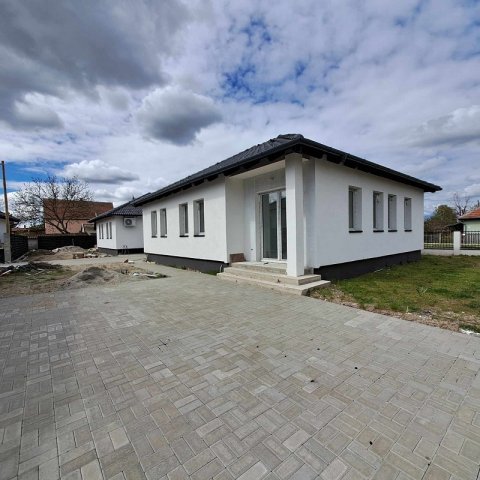 Eladó családi ház, Csévharaszton 65 M Ft, 2+2 szobás