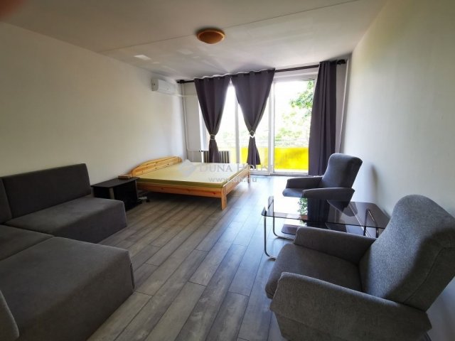 Kiadó panellakás, albérlet, Kecskeméten 130 E Ft / hó, 1 szobás