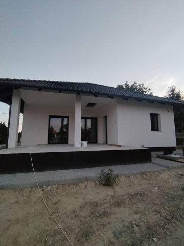 Eladó családi ház, Etyeken 142.5 M Ft, 4 szobás