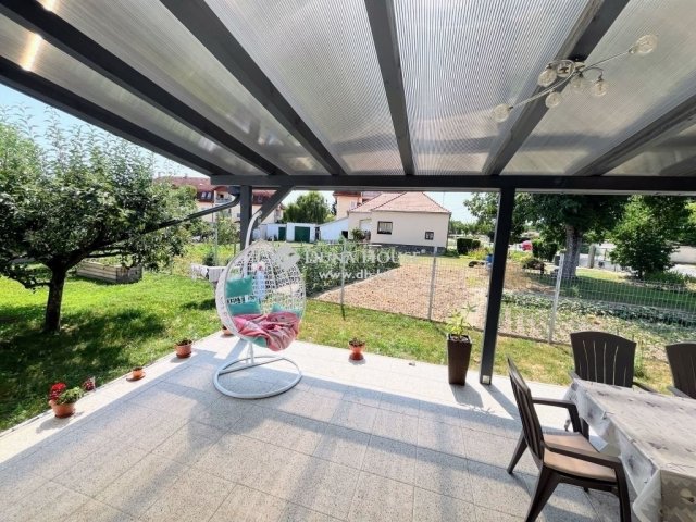 Eladó családi ház, Sén 99.99 M Ft, 4 szobás