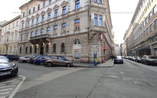 Eladó üzlethelyiség, Budapesten, VI. kerületben, Aradi utcában