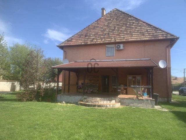 Eladó családi ház, Ercsiben 69.9 M Ft, 5 szobás