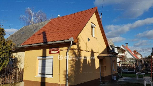 Eladó nyaraló, Mezőkövesden, Bokréta utcában 30 M Ft, 2 szobás