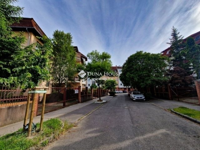 Eladó téglalakás, Budapesten, XIV. kerületben 78.9 M Ft