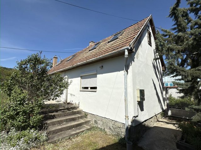 Eladó családi ház, Szentendrén 40 M Ft, 3 szobás