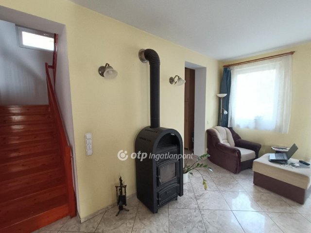 Eladó családi ház, Mogyoródon 114 M Ft, 5 szobás