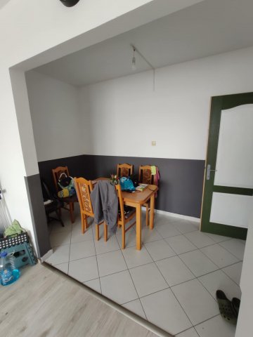 Eladó panellakás, Tatabányán 38 M Ft, 3 szobás