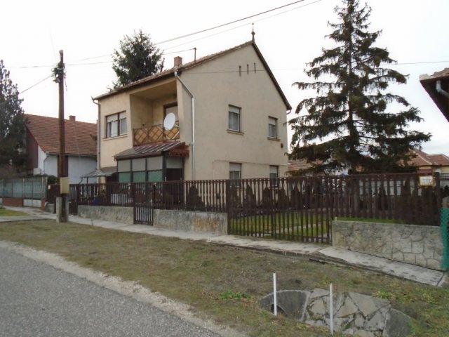 Eladó családi ház, Tiszakécskén 39 M Ft, 3 szobás