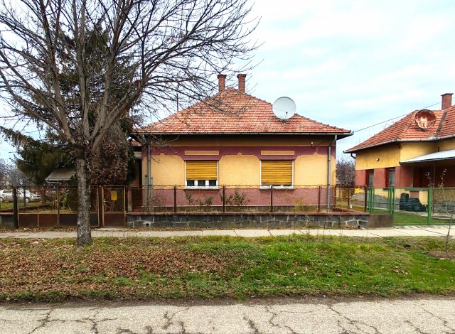 Eladó családi ház, Dévaványán 17.9 M Ft, 3 szobás