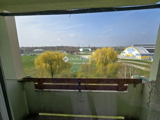 Eladó panellakás, Ajkán 31.9 M Ft, 2 szobás